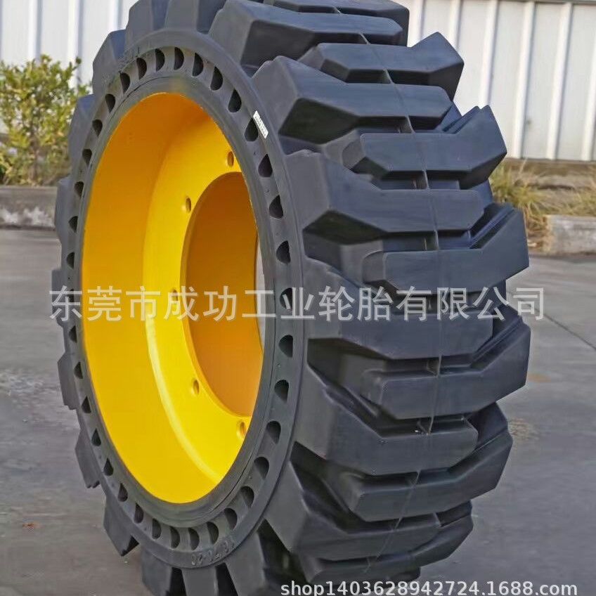 厂价批发小型装载机，小铲车滑移式转载机实心轮胎20.5/70-16