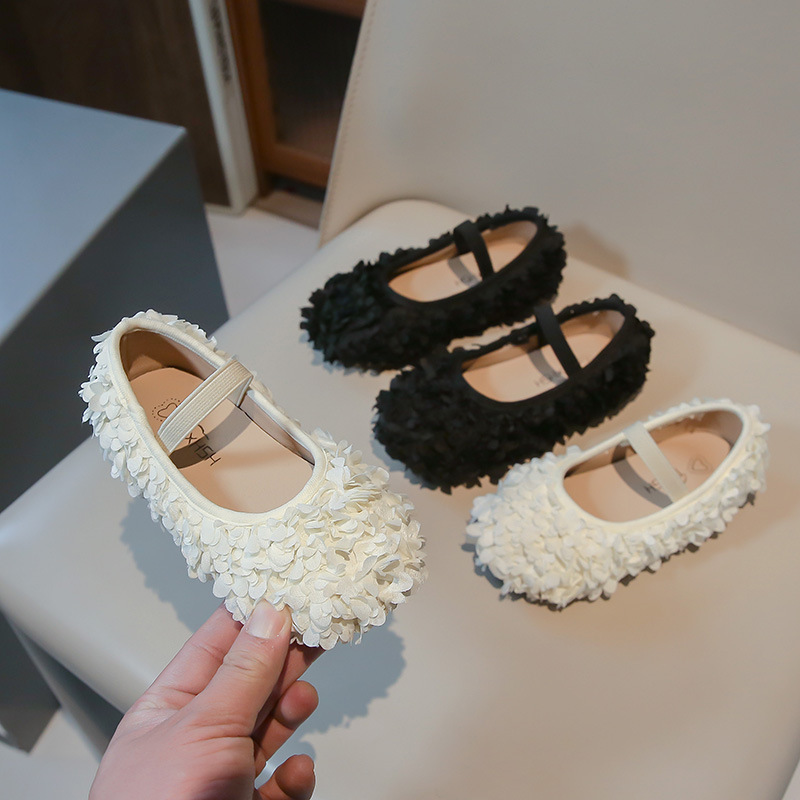 Retro fashionable ballet shoes Chinese style