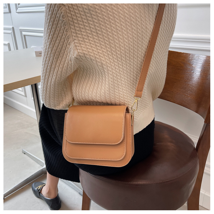 Fashion Simple Solid Color One-shoulder Messenger Square Bag Wholesale Nihaojewelry display picture 8