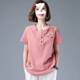 半身裙;女式T恤;休闲裤