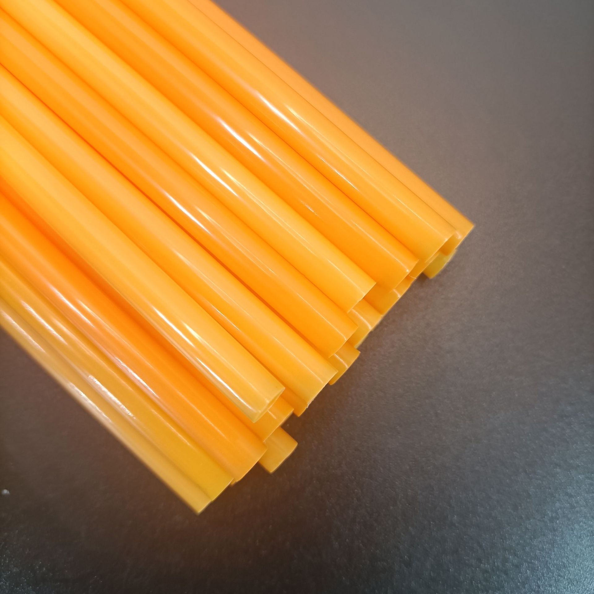 Paja de plástico desechable transfronteriza 6*260mm tubo recto PP niños hechos a mano material de bricolaje decoración de cóctel 12 colores