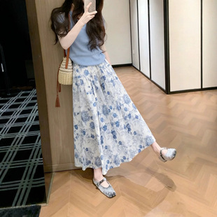 2026�¿���Ľ^������һ����ootd�������eС�����{ɫ�ɼ����bȹŮ