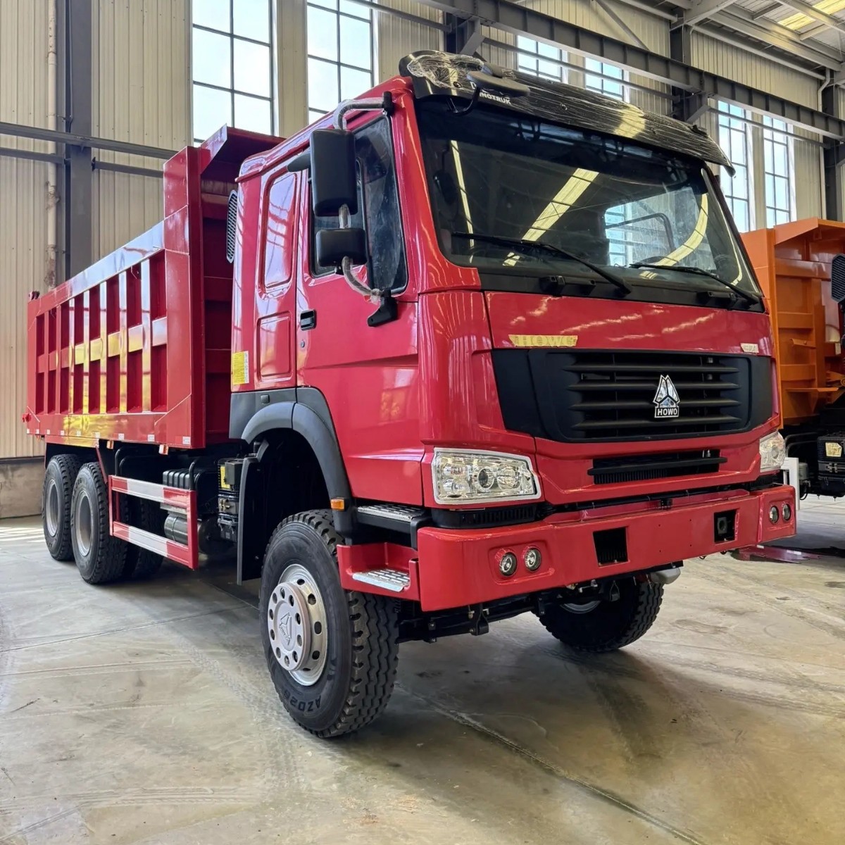 Howo front-four-wheel-rear-eight-wheel dump truck for construction, for transporting soil and materials, in stock, high-quality, direct supply from the manufacturer