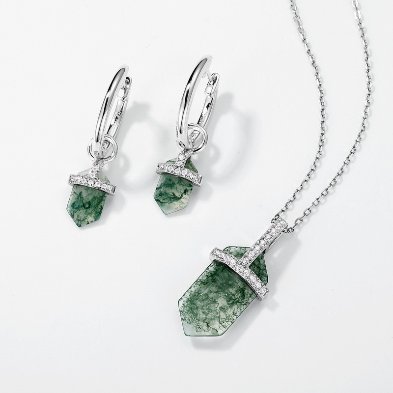 Venta caliente transfronteriza de Amazon Pendientes de piedra de musgo verde natural de pilar hexagonal S925 Pendientes de ágata con incrustaciones de plata Lujo ligero