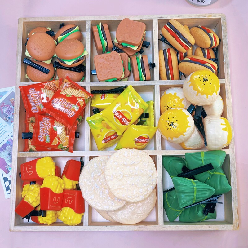 Miniature Realistic Food Toys Hair Clips, Quirky and Cute Hamburger, Potato Chips, Cookie Hair Accessories, Fun Internet-Famous Night Market Stall Wholesale