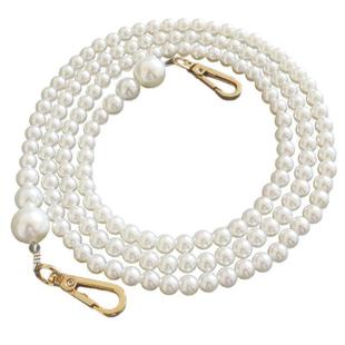 Handheld chain from pearl on chain, shoulder bag