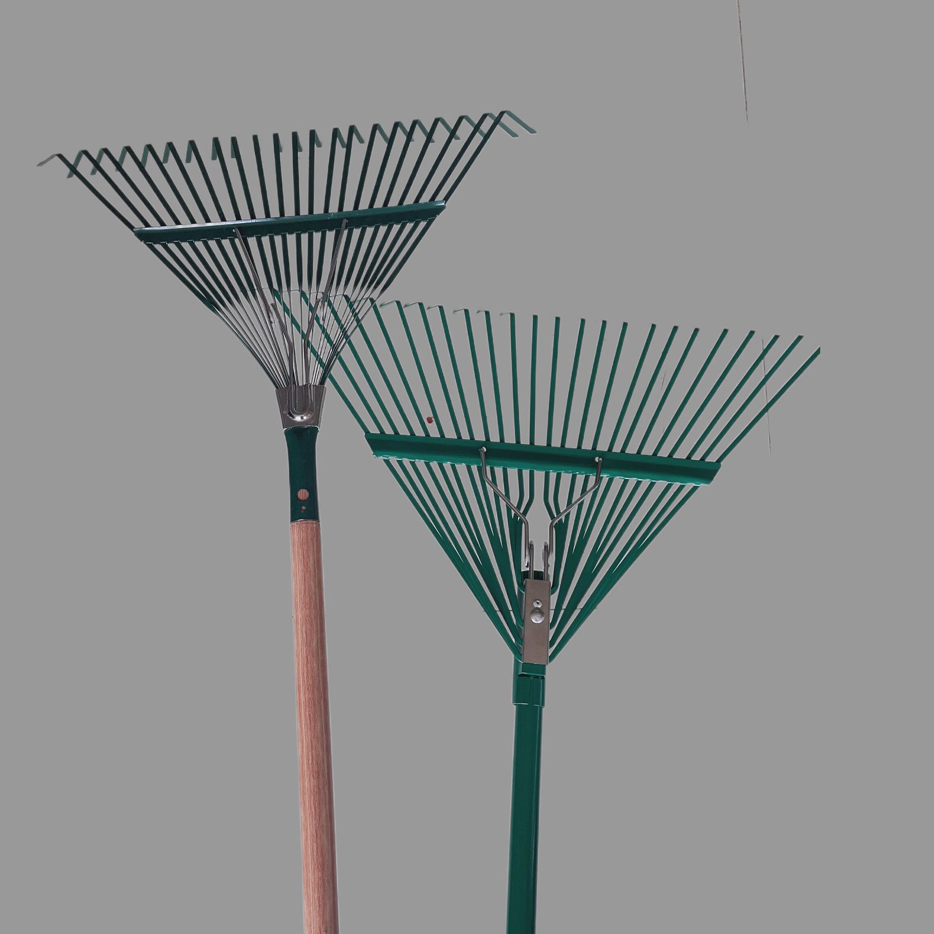 Honyu 22-tooth rake, thickened and widened garden rake with wooden handle, autumn leaf rake for garden and sanitation, manufacturer wholesale