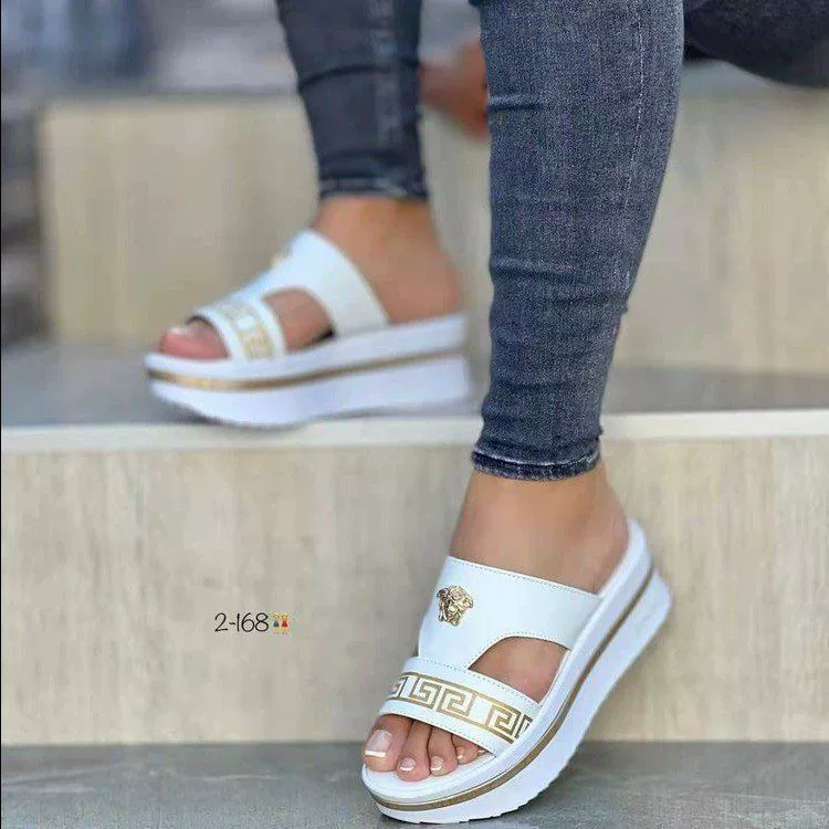 Новые европейские и американские персонализированные повседневные женские I-образные тапочки больших размеров на толстой подошве со средним каблуком для дома и одежды, модные пляжные сандалии