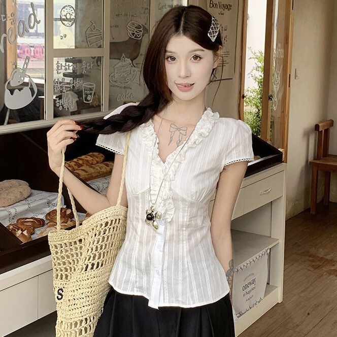 French Retro Ruffled V-Neck Shirt for Women, New Summer Style Lace Waist-Cinching Slimming Design Short-Sleeved Top French Retro Ruffled V-Neck Shirt for Women, New Summer Style Lace Waist-Cinching Slimming Design Short-Sleeved Top