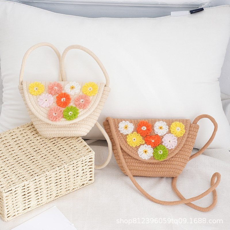 Handmade Woven Bag Cute Floral Decorative Flap Crossbody Women's Bag Summer New Fashionable Fashionable Niche Crossbody Bag