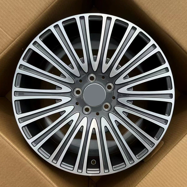 18X8J-07 (gun gray car surface) forging single