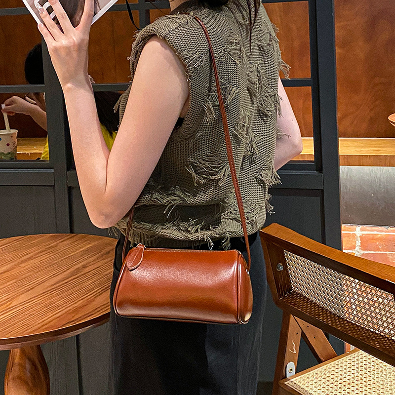2025 New Fashion Exquisite Top Grain Cowhide Small Crossbody Bag For Women Genuine Leather Trendy Shoulder Bag - Thumbnail 2