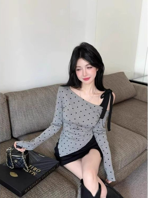 不规则灰色波点长袖t恤女春季新款设计感修身显瘦露肩打底衫上衣|undefined