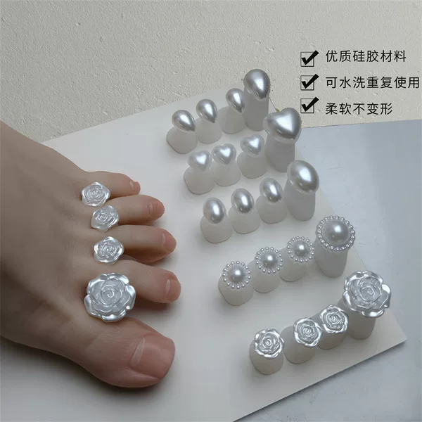Soft silicone washable toe separator for manicure without scratching the edges, elegant pearl rose toe separator, cotton toe separator for foot use