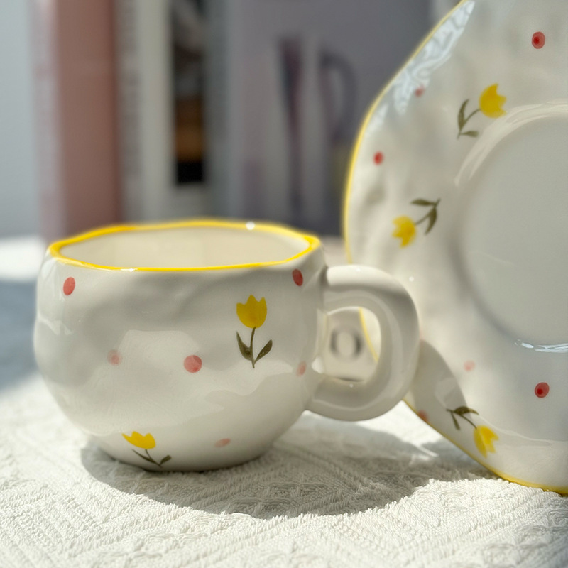 ins フレンチイエローチューリップ手描き釉下セラミックコーヒーカップとソーサーセットアフタヌーンティーハイエンドカップ|undefined
