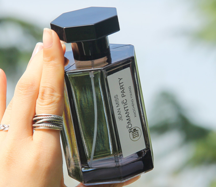Neues Parfüm Yi Xiang A Small Town The Road to Hell Herren- und Damenparfüm Berliner Studentinnenfruchtiger Duft Langlebiges Eau de Toilette 100 ml_voghion.com