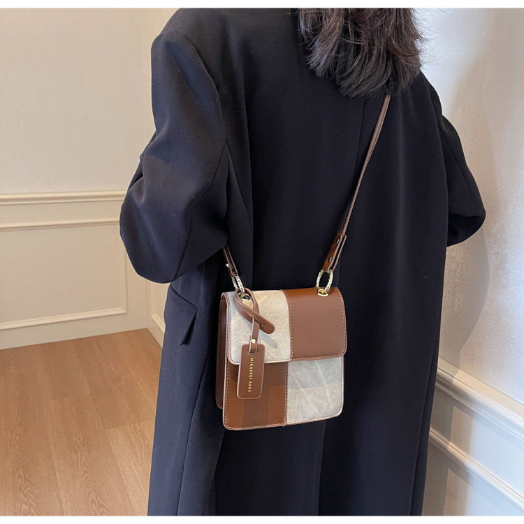 This year, there is a trend of fashionable, versatile, casual and stylish hand-held small square bags for women undefined