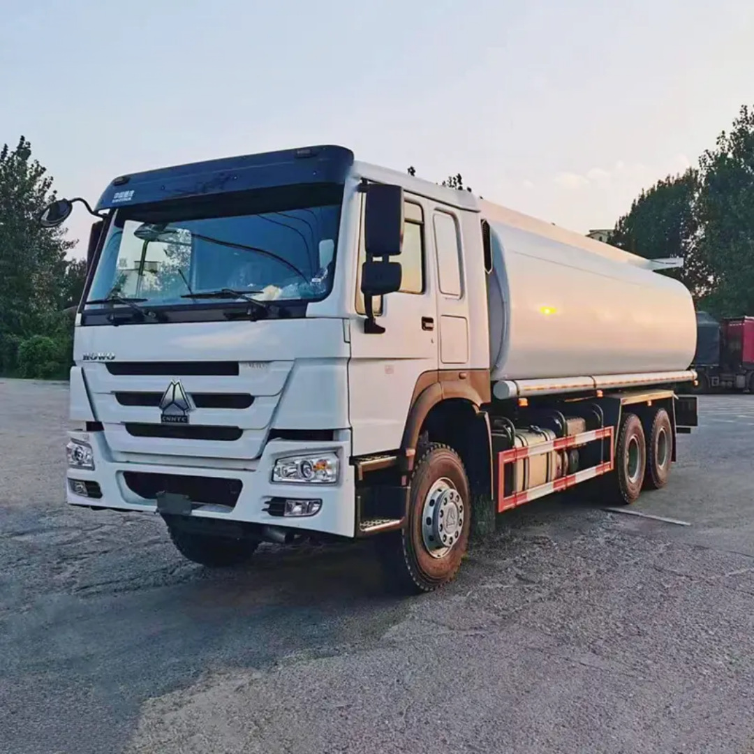 厂家直供跨境二手翻新中国重汽豪沃371马力15方/20方油罐车