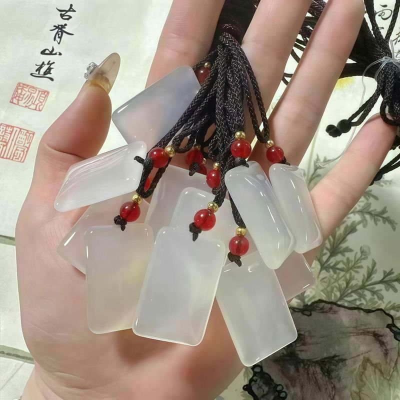 天然高冰白玉髓平安无事牌小方牌高级小众玉石吊坠玛瑙礼品批发|undefined