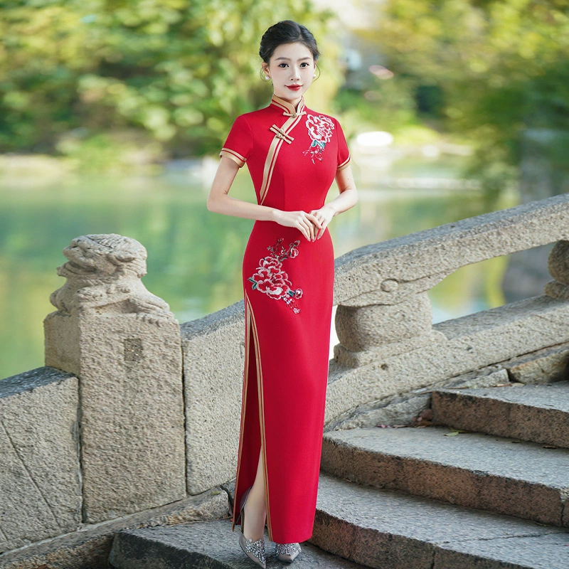 Show Cheongsam 2024 новый улучшенный высокий открытый вилка длинное облегающее платье cheongsam сценическое исполнение cheongsam большого размера