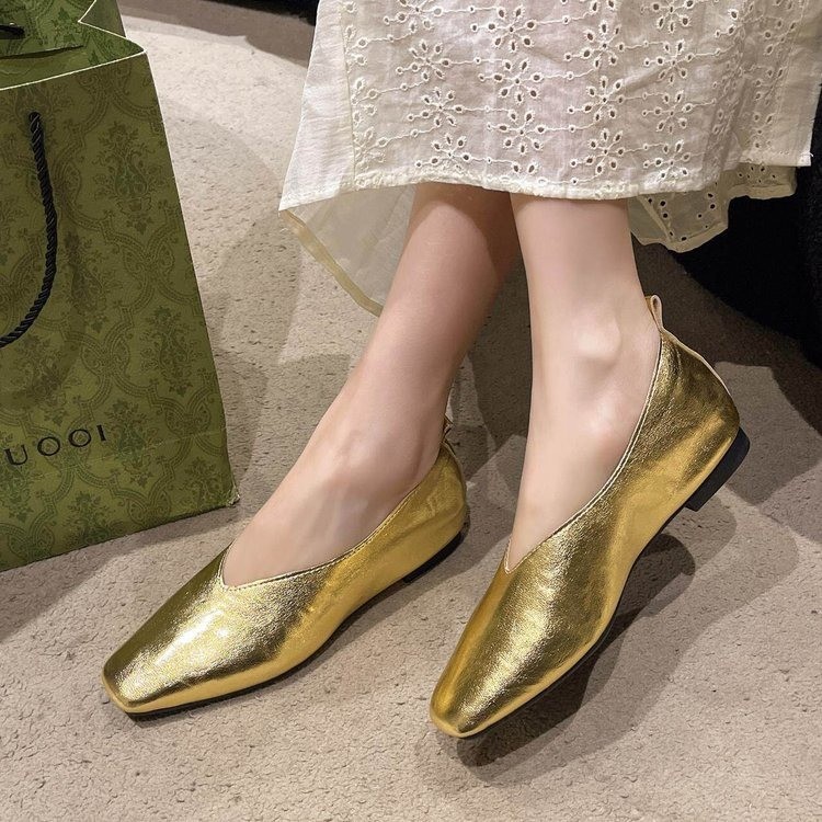 2026 estilo francés de tacones bajos suaves de un pie de cabeza cuadrada de boca superficial de pie fácil no cansarse zapatos de moda de viaje