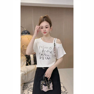 �ļ���Ʒб�I¶����ĸӡ������T��Ů�ٴ��@��С���OӋ��С��Ů�b