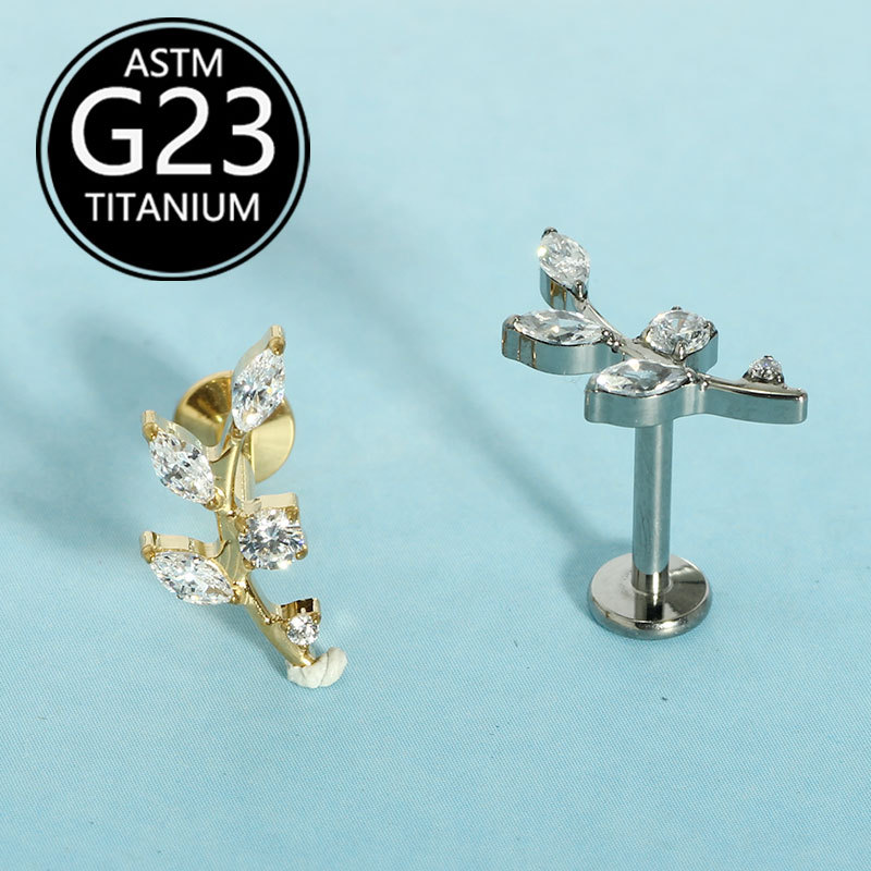 16G labret stud size and finish detail