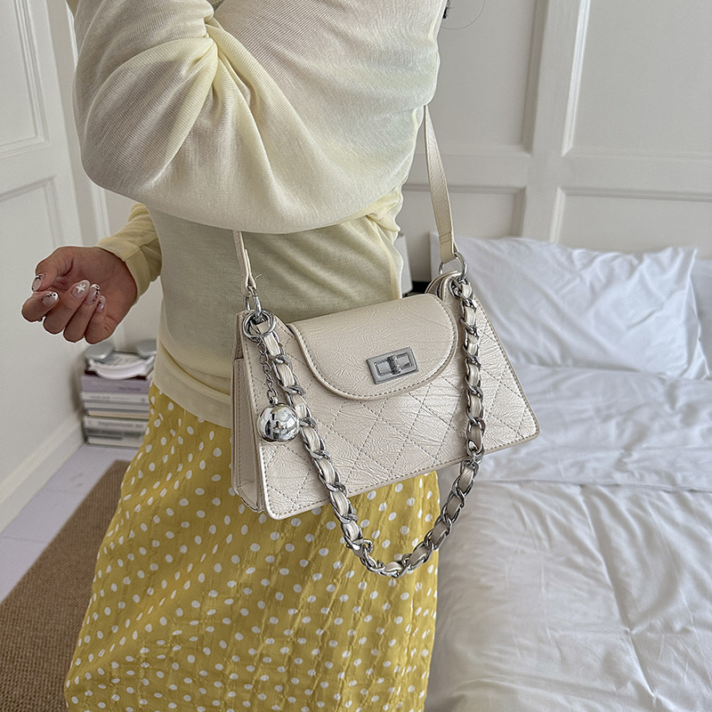 Bolso de brazo de cadena de diamante para mujeres 2026 nuevo estilo de verano exquisito sensación diaria de viaje de hombro bolso de hombro image 5