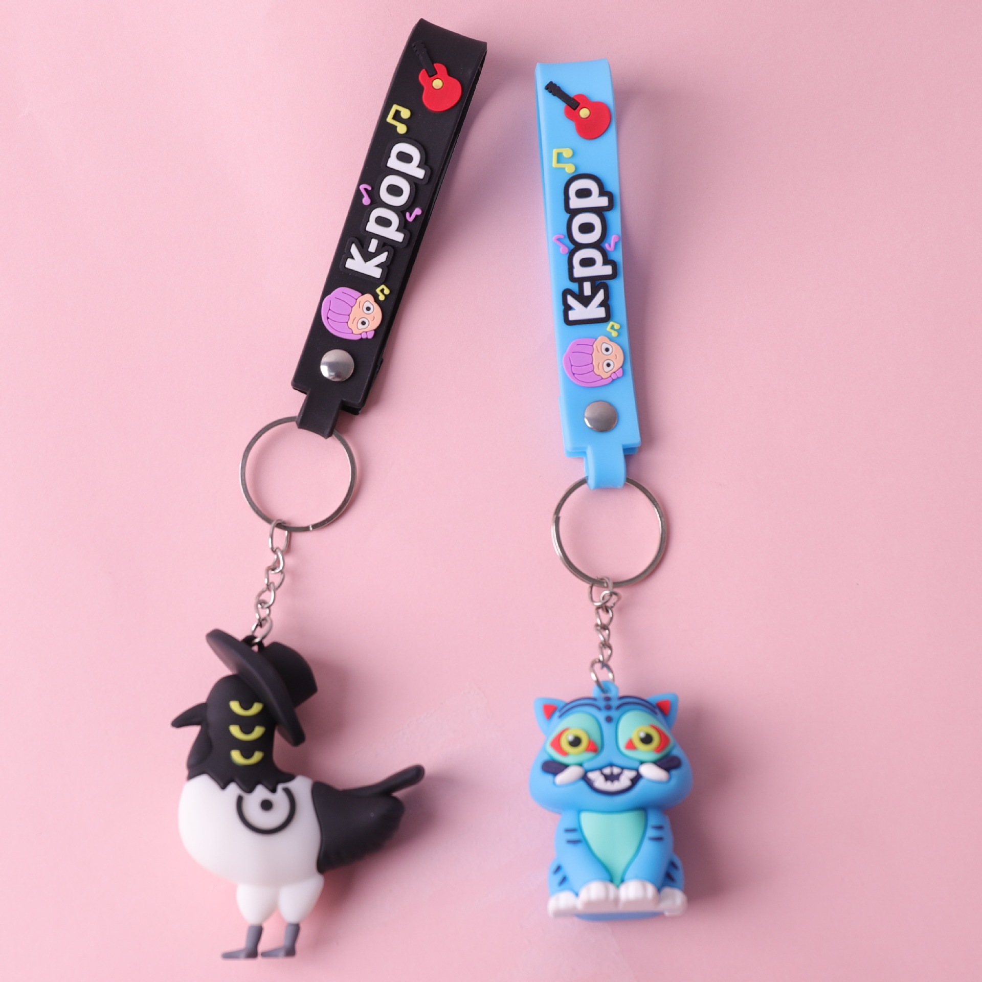 Transfronterizo nuevo grupo de caza de brujas colgantes de llaves PVC colgantes de goteo de pegamento bidimensional mochila KPOP adornos al por mayor