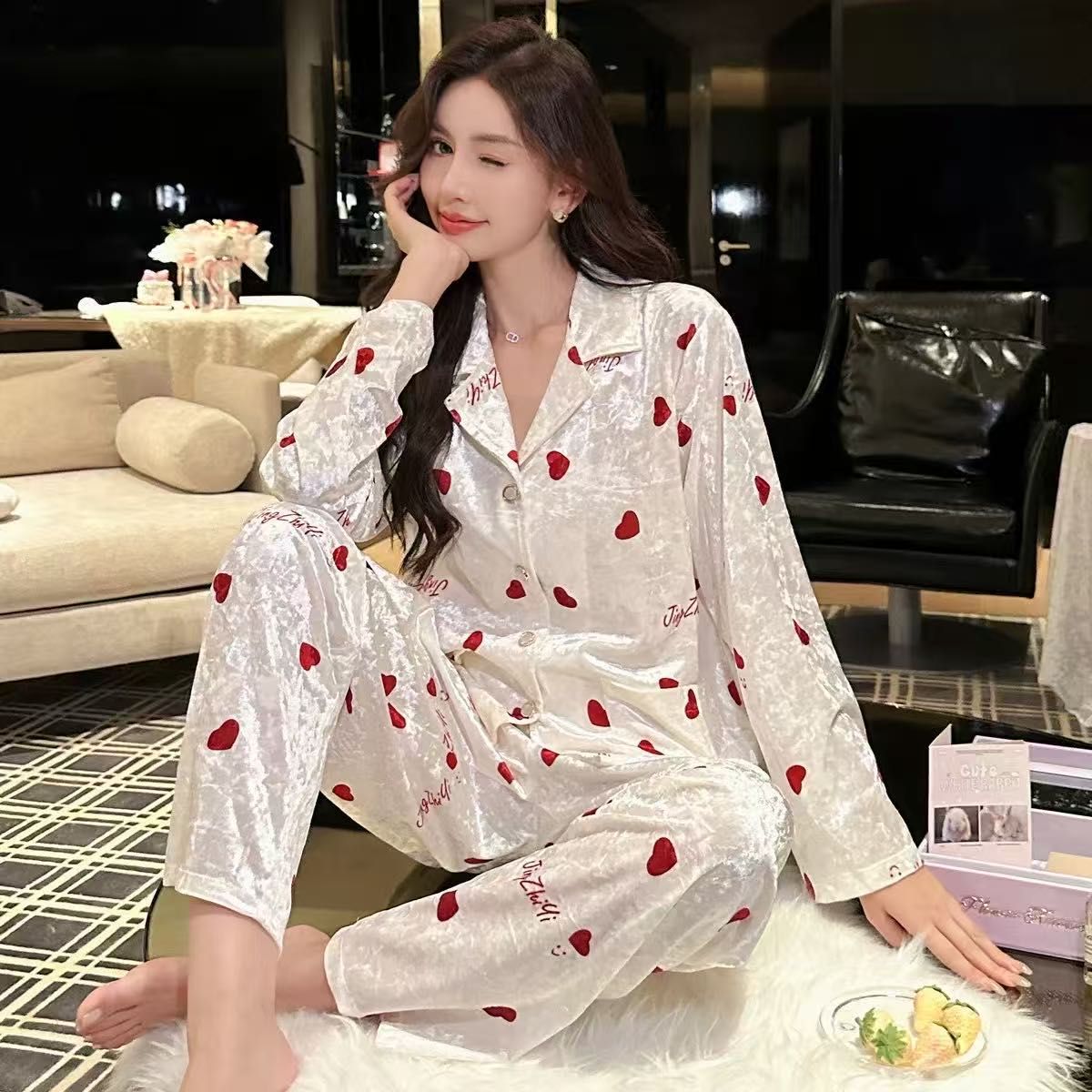 Al por mayor transfronterizo primavera y otoño invierno dorado terciopelo pijamas de mujer ropa de hogar fresca dulce pantalones de manga larga oro terciopelo