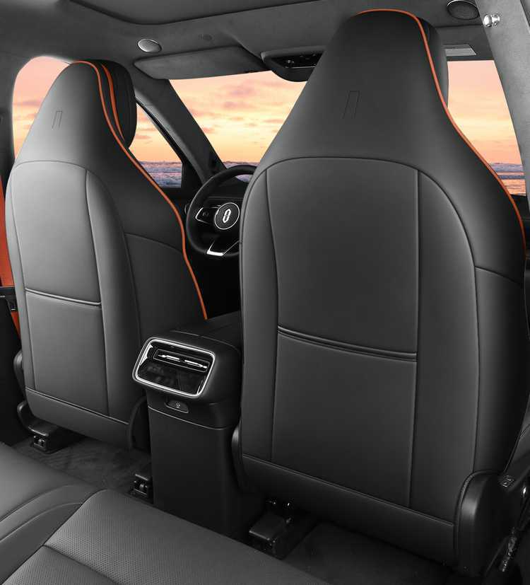 26-piece set of perforated leather seat covers for the AITO M6, providing full coverage and suitable for all seasons, designed specifically for this car model