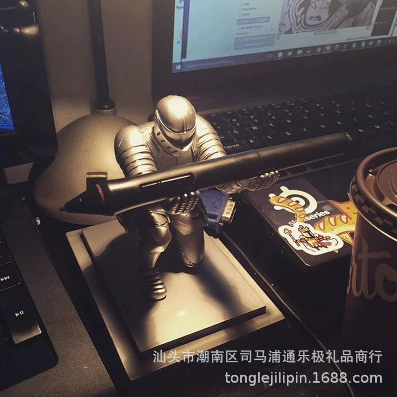 通乐极 PenHolder Knight Pen Seat Armor Hero Pen Holder Display Stand Stationery Pen Holder Metal Electroplating