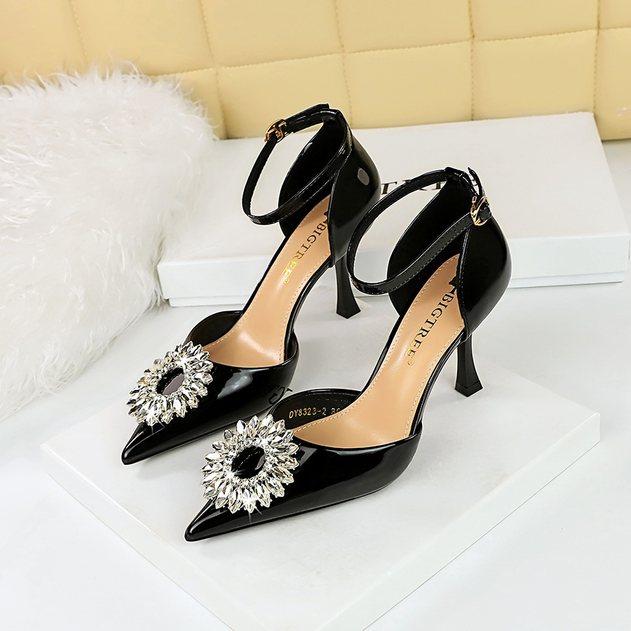 Women's Pointed Toe Rhinestone Sandals With Sunflower Buckle_voghion.com