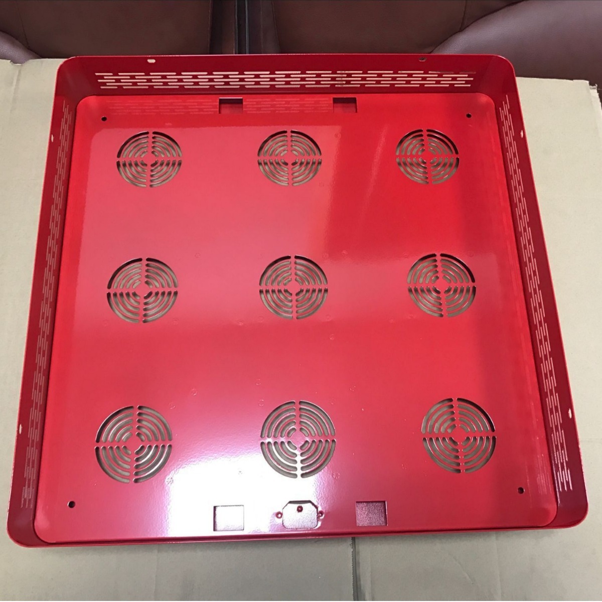 深圳厂家直销低价LED植物生长灯钣金外壳9孔阿波罗COB