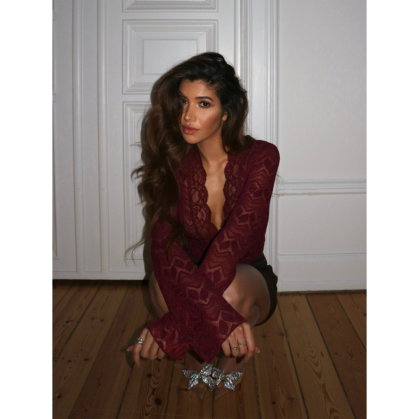 6772 酒红色树叶模特图 9.jpg