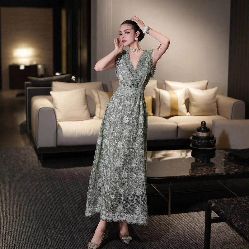 European and American Cross-Border Bohemian Style 2025 New Dress Long Dress Waist Floral Print Large Hem Dress