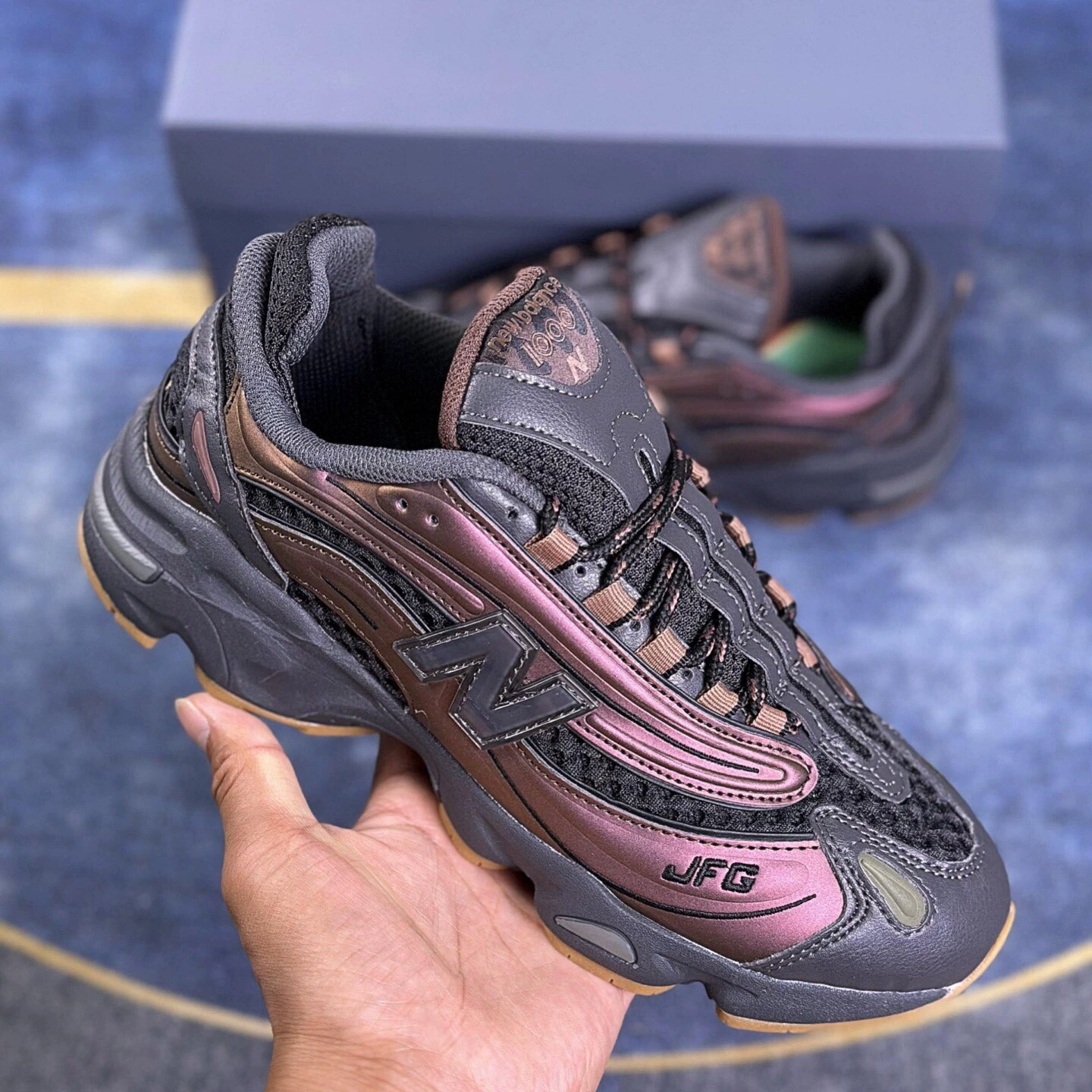Низкоплатформенные универсальные спортивные кеды