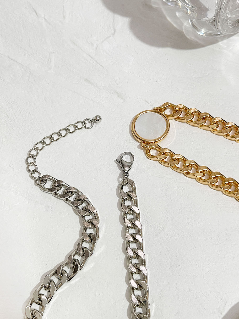 1 Piece Fashion Round Alloy Shell Plating Chain Womenu0027S Pendant Necklace