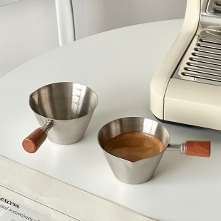 Cross-Border 304 Stainless Steel Extraction Cup Walnut Handle Espresso Measuring Cup with Scale Liquid Ounce Cup
