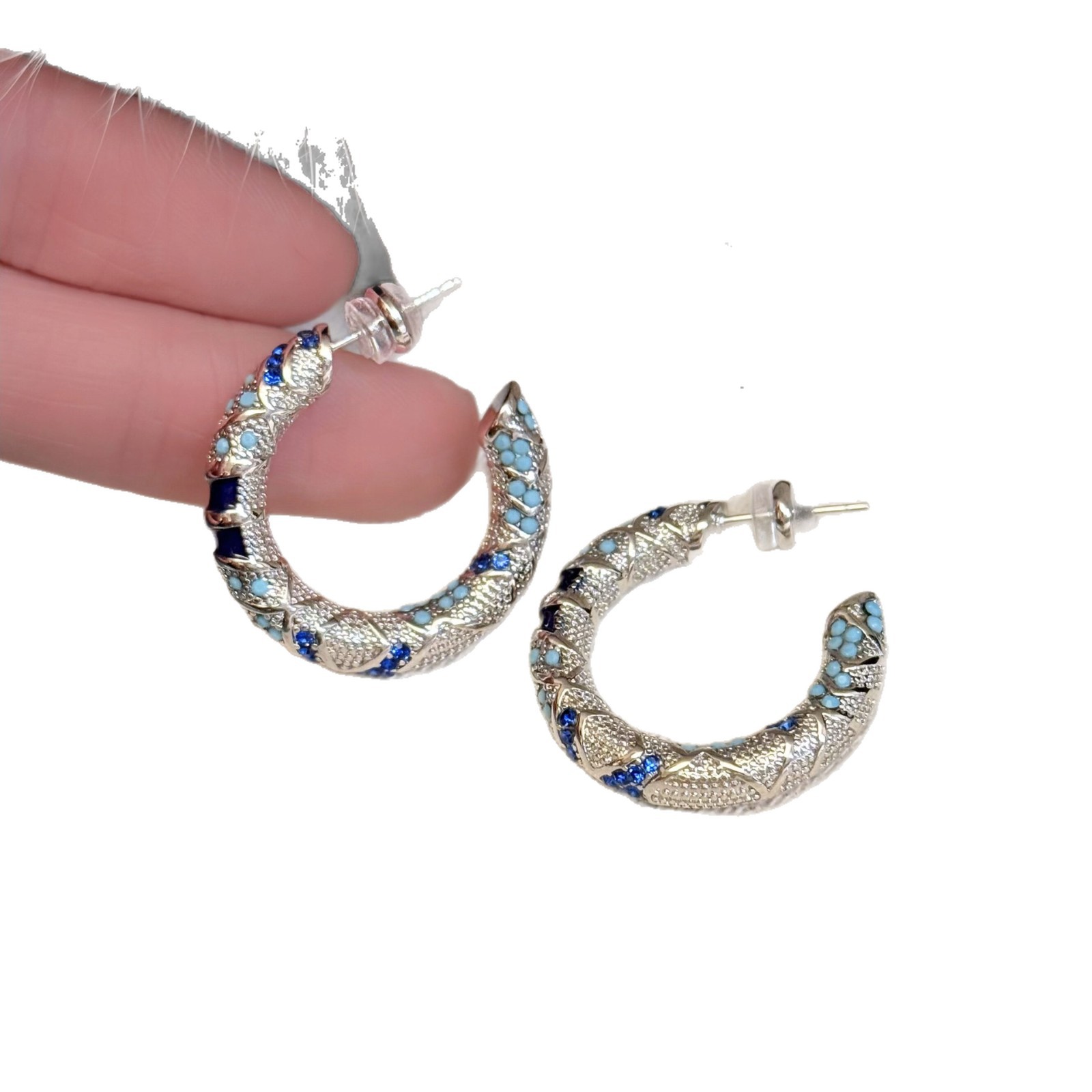 Retro estilo circón estriado hueco estilo aretes de lujo ligero aretes de aretes al por mayor