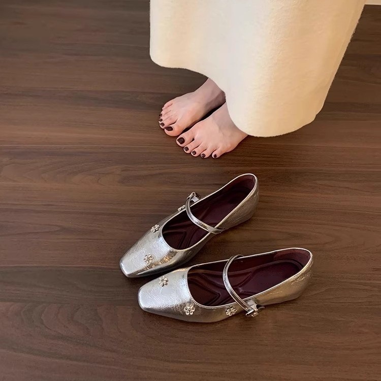 2025 New French Style Niche Soft Sole Elegant Square Toe One-Strap Floral Shallow Mary Jane Shoes_vogvips.com