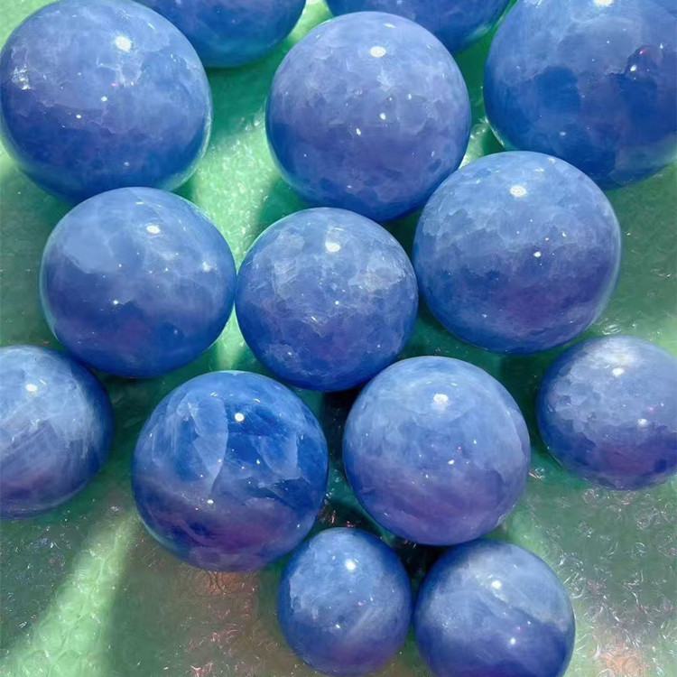 Natural Kyanite Ball, Lapis Lazuli Raw Crystal Ball, Energy Stone Ball, Seven-Star Array Feng Shui Ball, Entrance Hall Living Room Natural Kyanite Ball, Lapis Lazuli Raw Crystal Ball, Energy Stone Ball, Seven-Star Array Feng Shui Ball, Entrance Hall Living Room