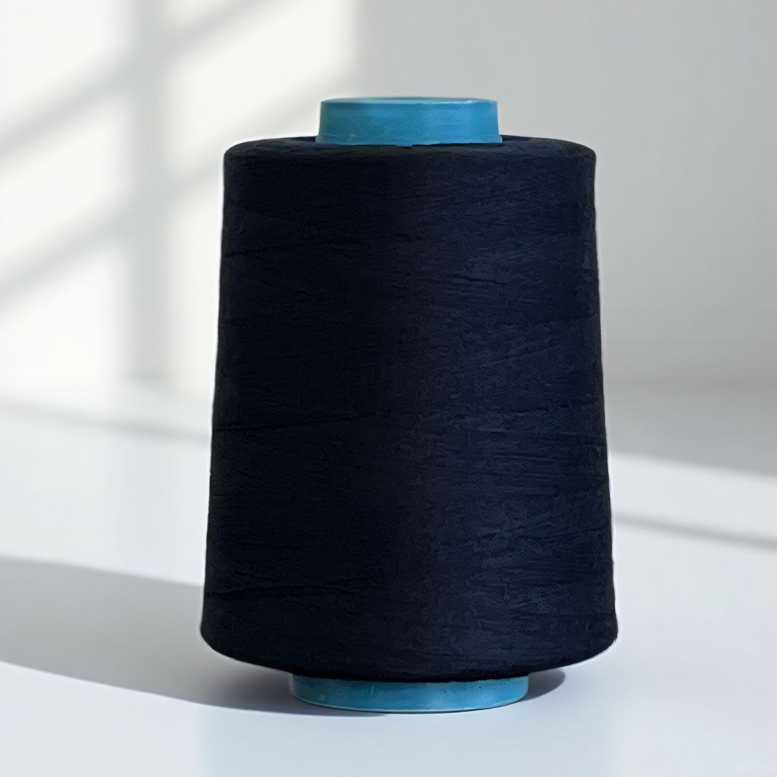 검정색과 파란색이 섞인 402 고속 재봉실