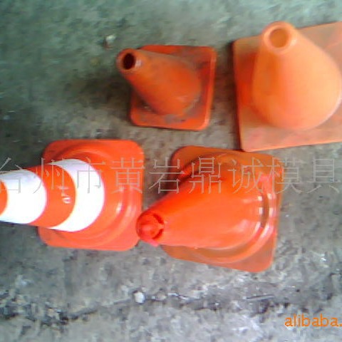 供应注塑pvc路标模具 公路设施模具 道路设施模具，塑料模具1