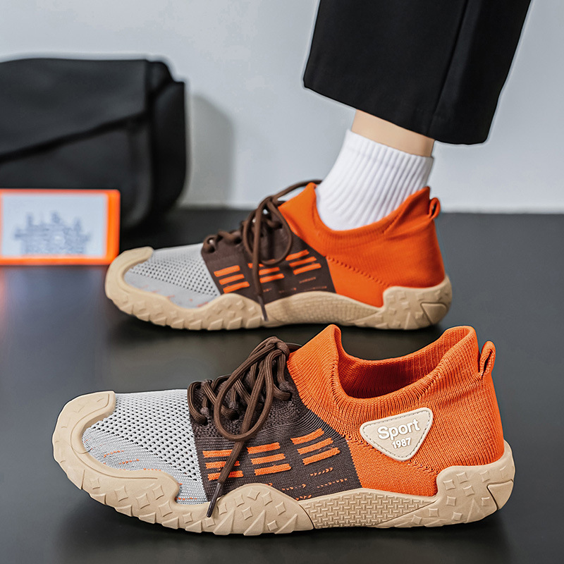 Nuevos zapatos de calcetines delgados transpirables de verano para hombres, zapatos casuales para hombres, zapatos deportivos de malla ligeros antideslizantes para correr