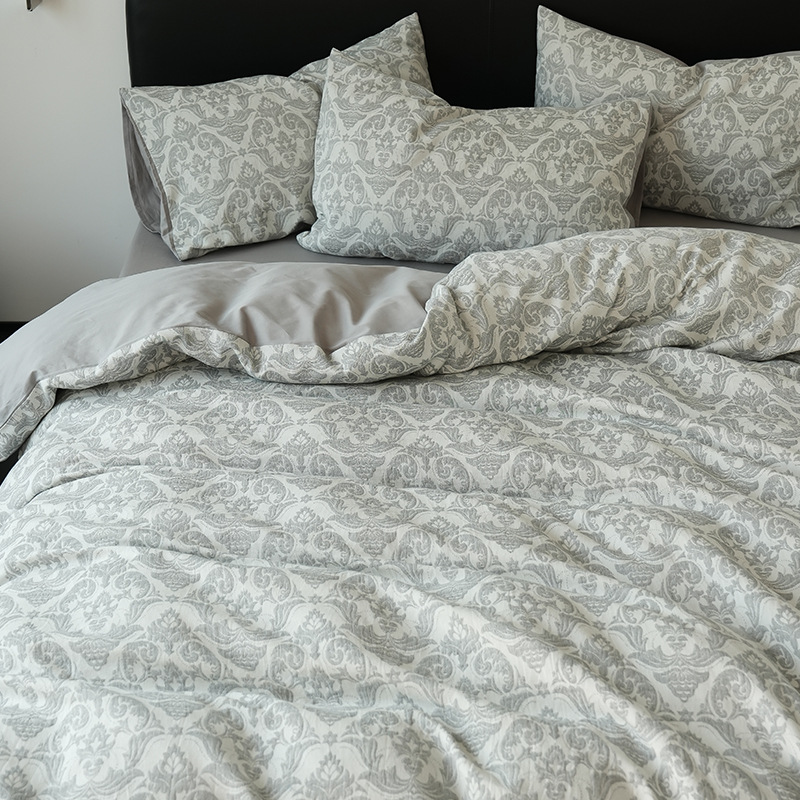 Luz de lujo de alta calidad algodón de tres capas de hilo de cama de polidor de cuatro piezas de sábanas de algodón de tres piezas de ropa de cama de otoño y invierno