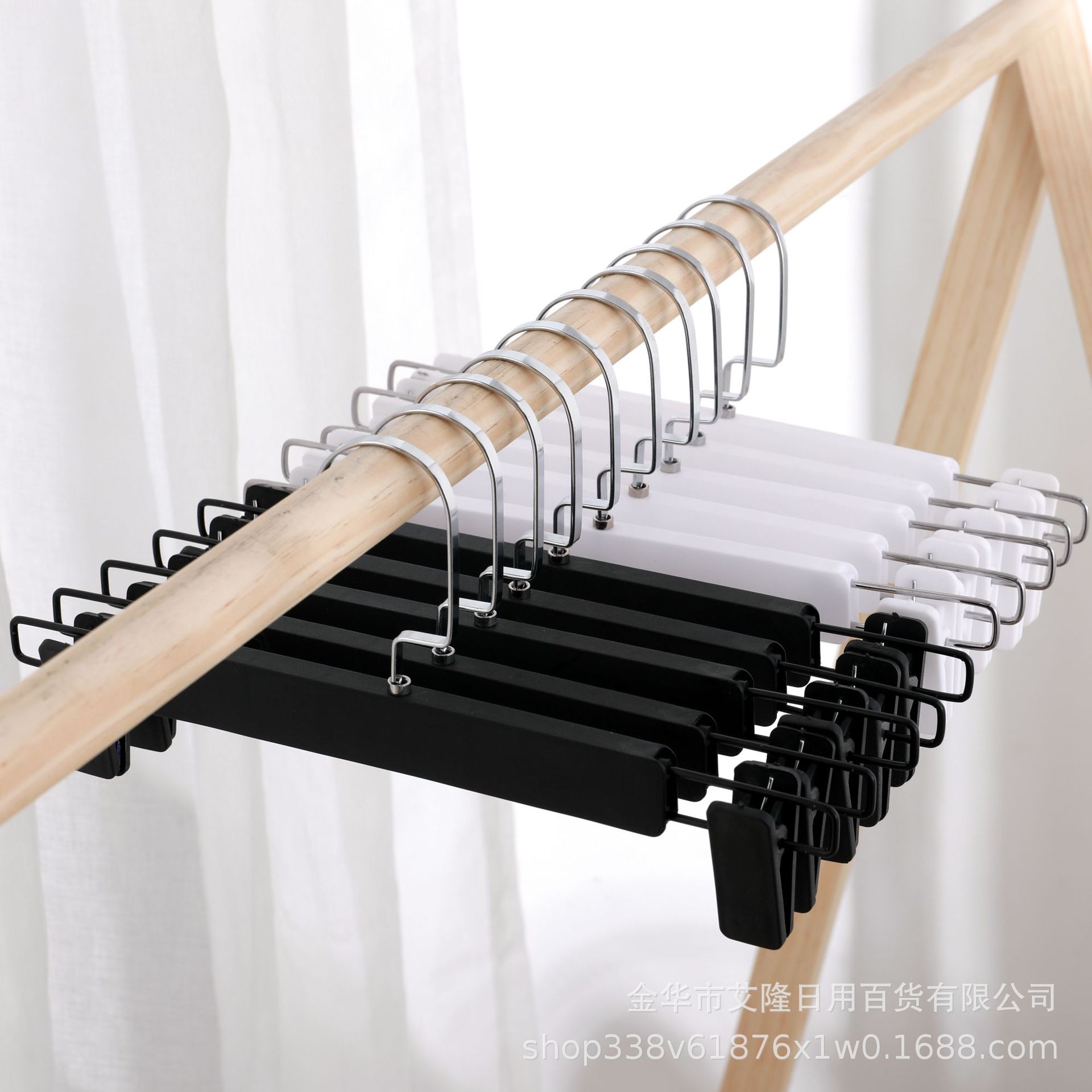 Suministro directo de fábrica pantalones de plástico para el hogar tienda de ropa para adultos sin costuras pantalones antideslizantes clip pantalones percha falda clip falda rack