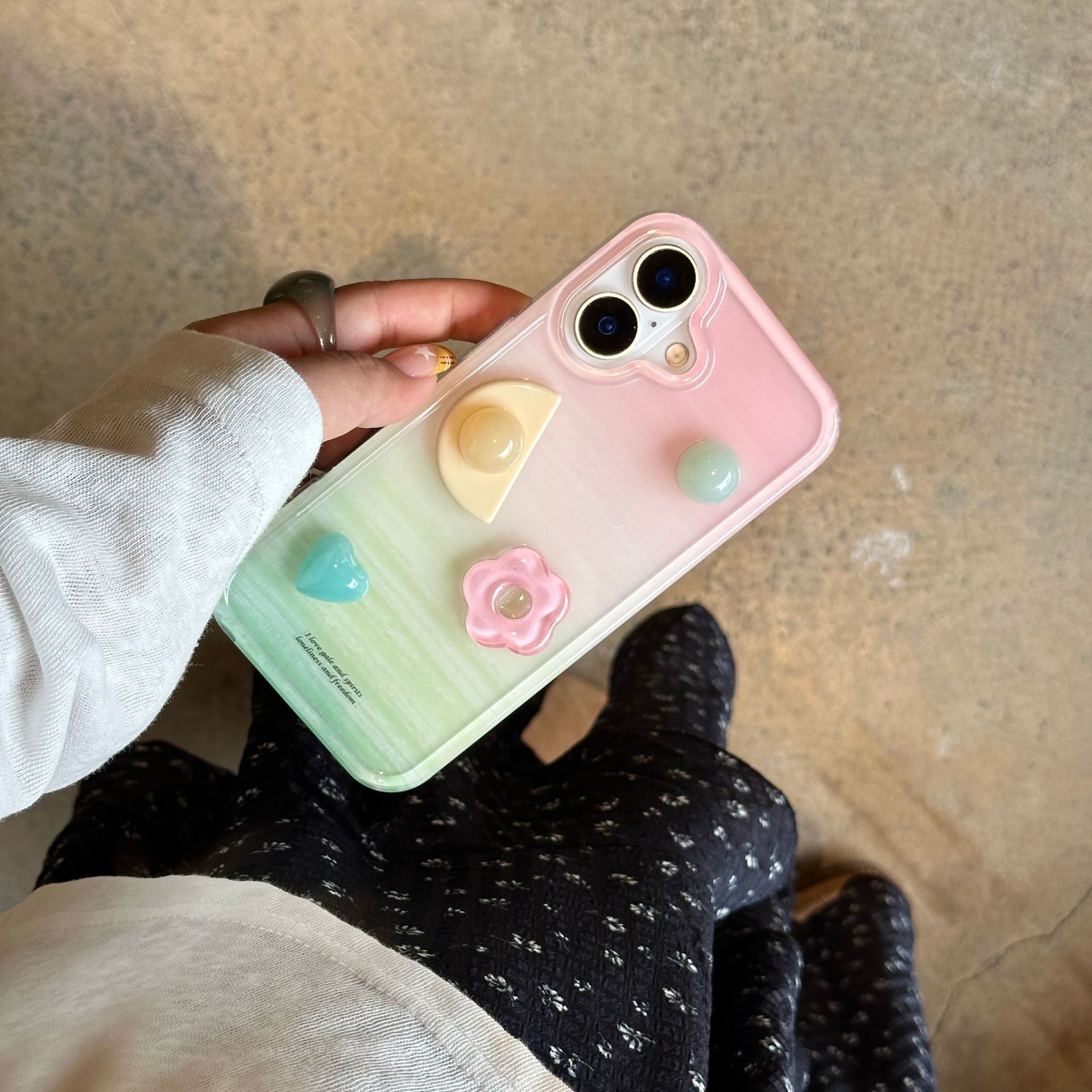 Pequeñas flores tridimensionales frescas para Apple 16ProMax funda para teléfono móvil 15Pro Gradiente 14/13 Nueva mujer 15PM