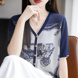 高级感复古提花夏季V领假开衫短袖女时尚薄款洋气休闲透气撞色T恤