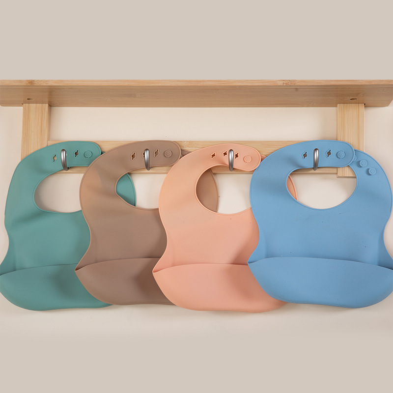 Babero de silicona bebé comiendo babero tridimensional impermeable súper suave babero de comida niños babero grande